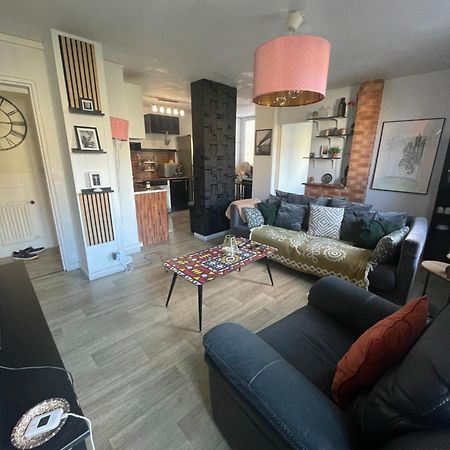Bel Appartement Spacieux ,Convivial De 3 Chambres Avec Parking Prive Secure ก็อง ภายนอก รูปภาพ