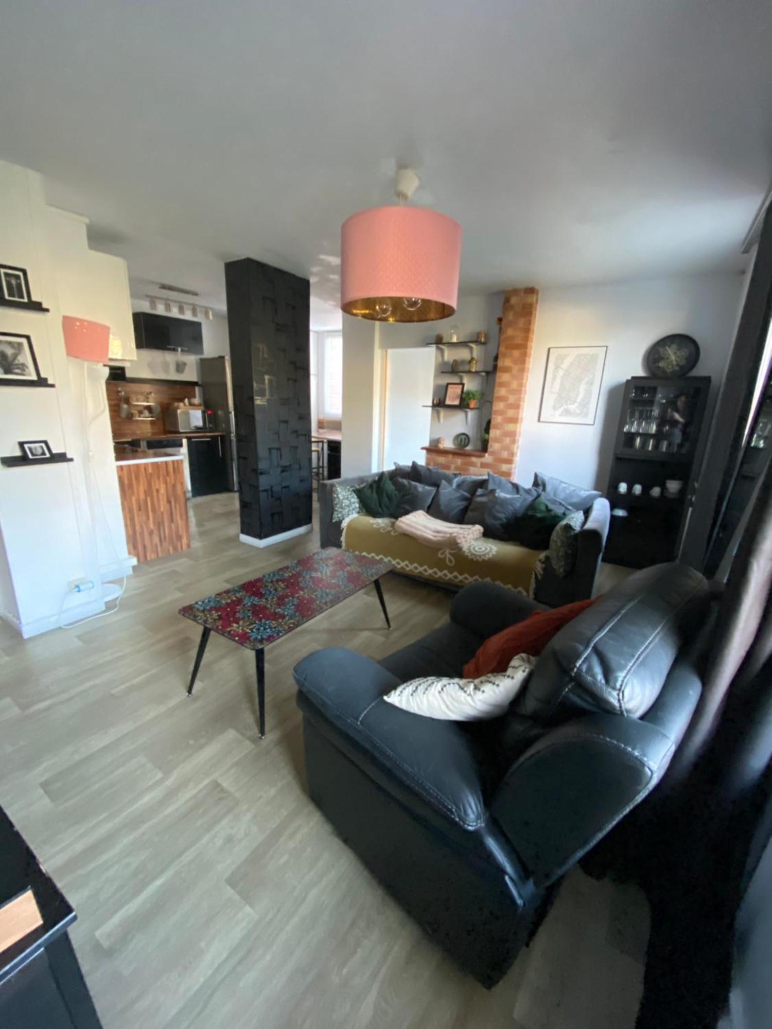 Bel Appartement Spacieux ,Convivial De 3 Chambres Avec Parking Prive Secure ก็อง ภายนอก รูปภาพ
