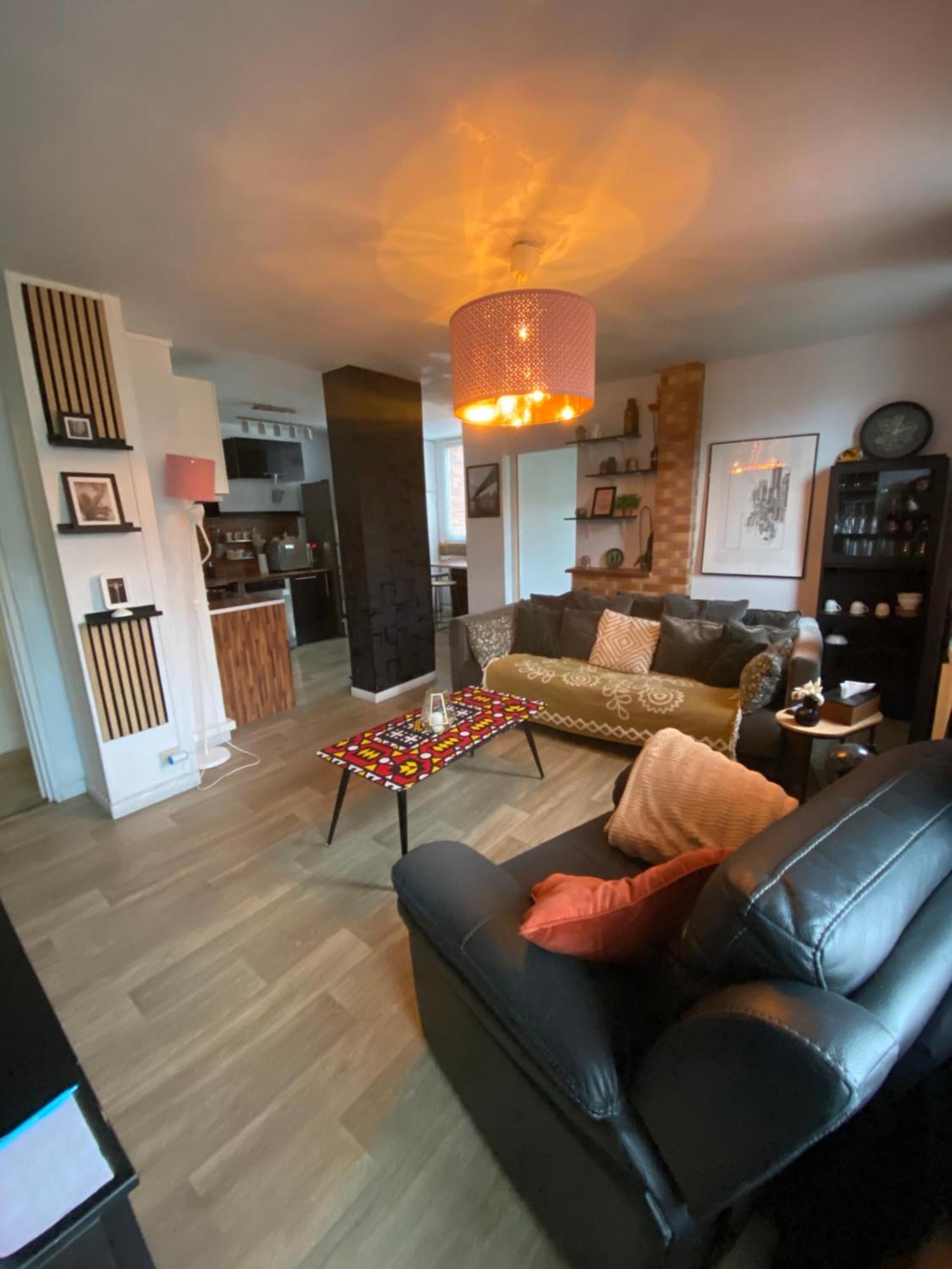Bel Appartement Spacieux ,Convivial De 3 Chambres Avec Parking Prive Secure ก็อง ภายนอก รูปภาพ