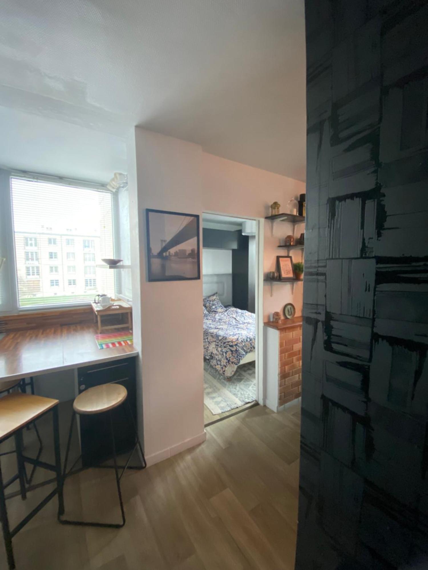 Bel Appartement Spacieux ,Convivial De 3 Chambres Avec Parking Prive Secure ก็อง ภายนอก รูปภาพ