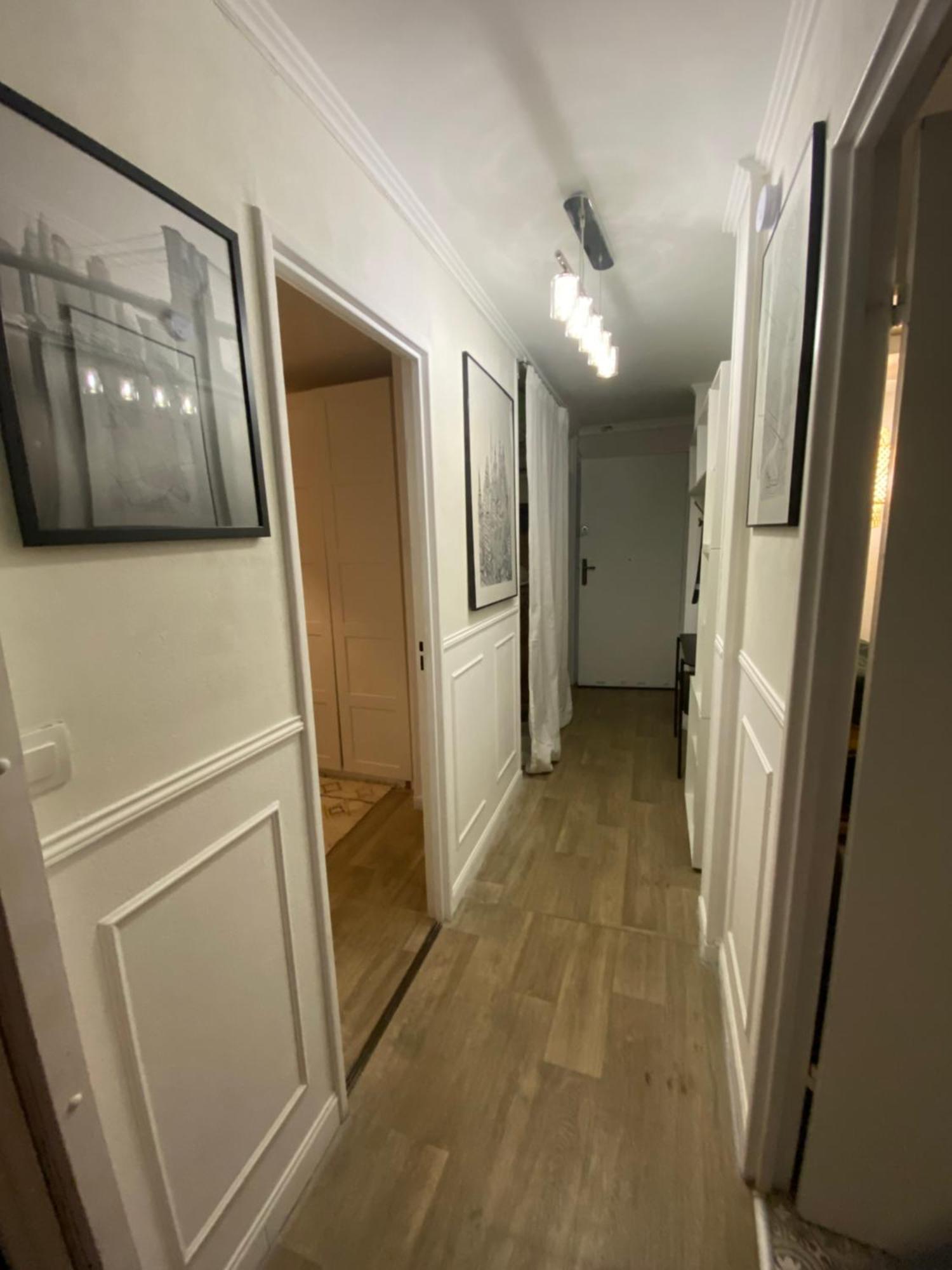 Bel Appartement Spacieux ,Convivial De 3 Chambres Avec Parking Prive Secure ก็อง ภายนอก รูปภาพ