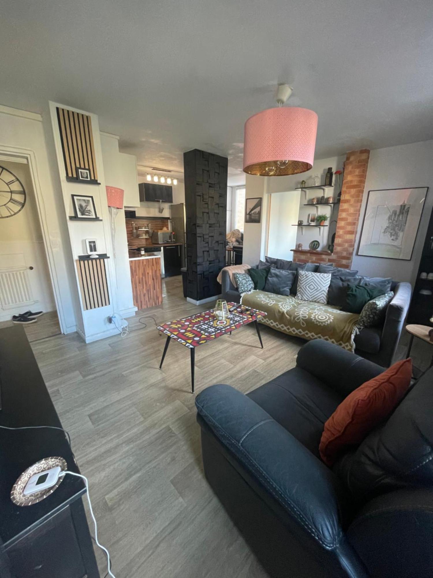 Bel Appartement Spacieux ,Convivial De 3 Chambres Avec Parking Prive Secure ก็อง ภายนอก รูปภาพ
