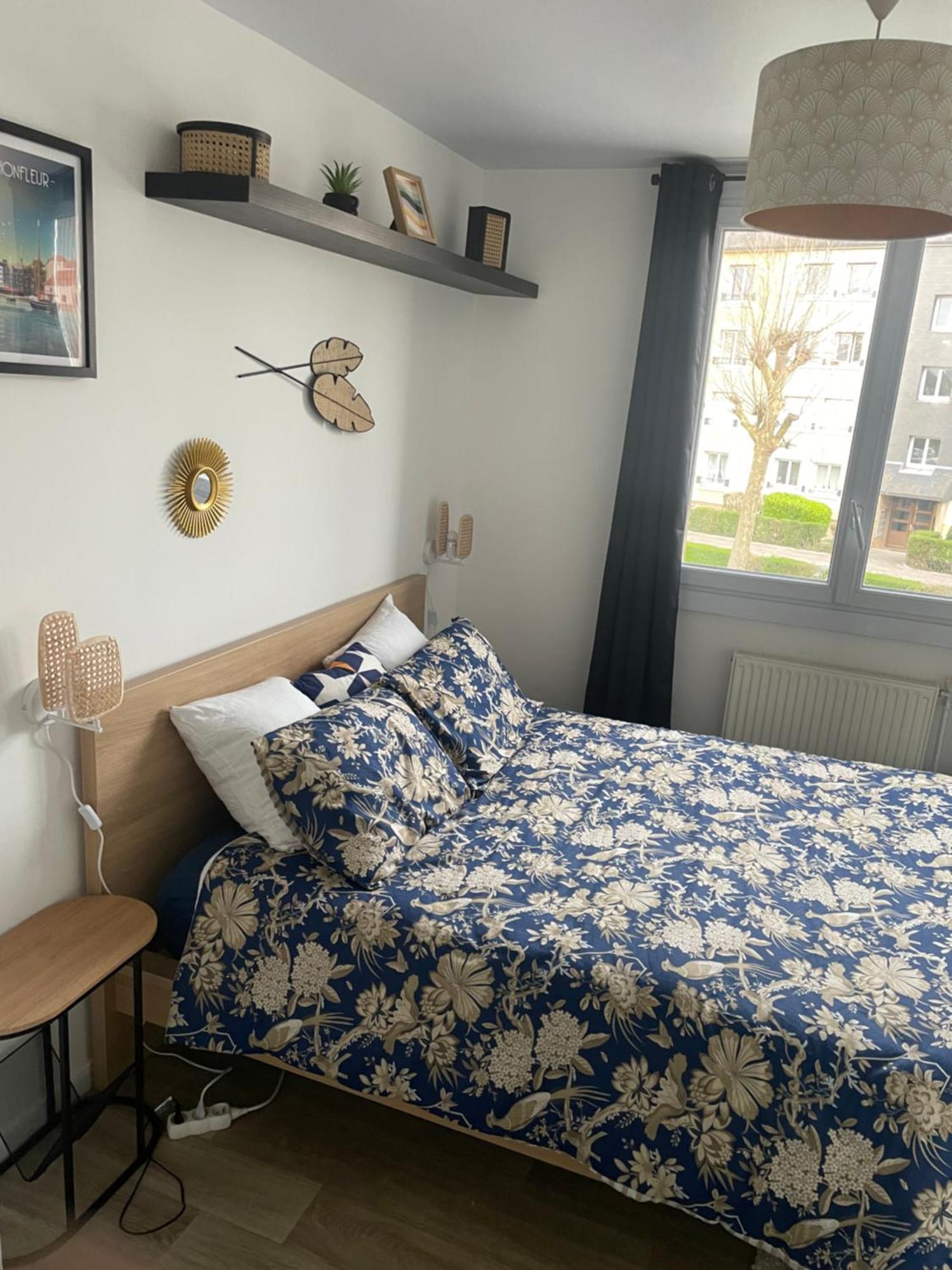 Bel Appartement Spacieux ,Convivial De 3 Chambres Avec Parking Prive Secure ก็อง ภายนอก รูปภาพ