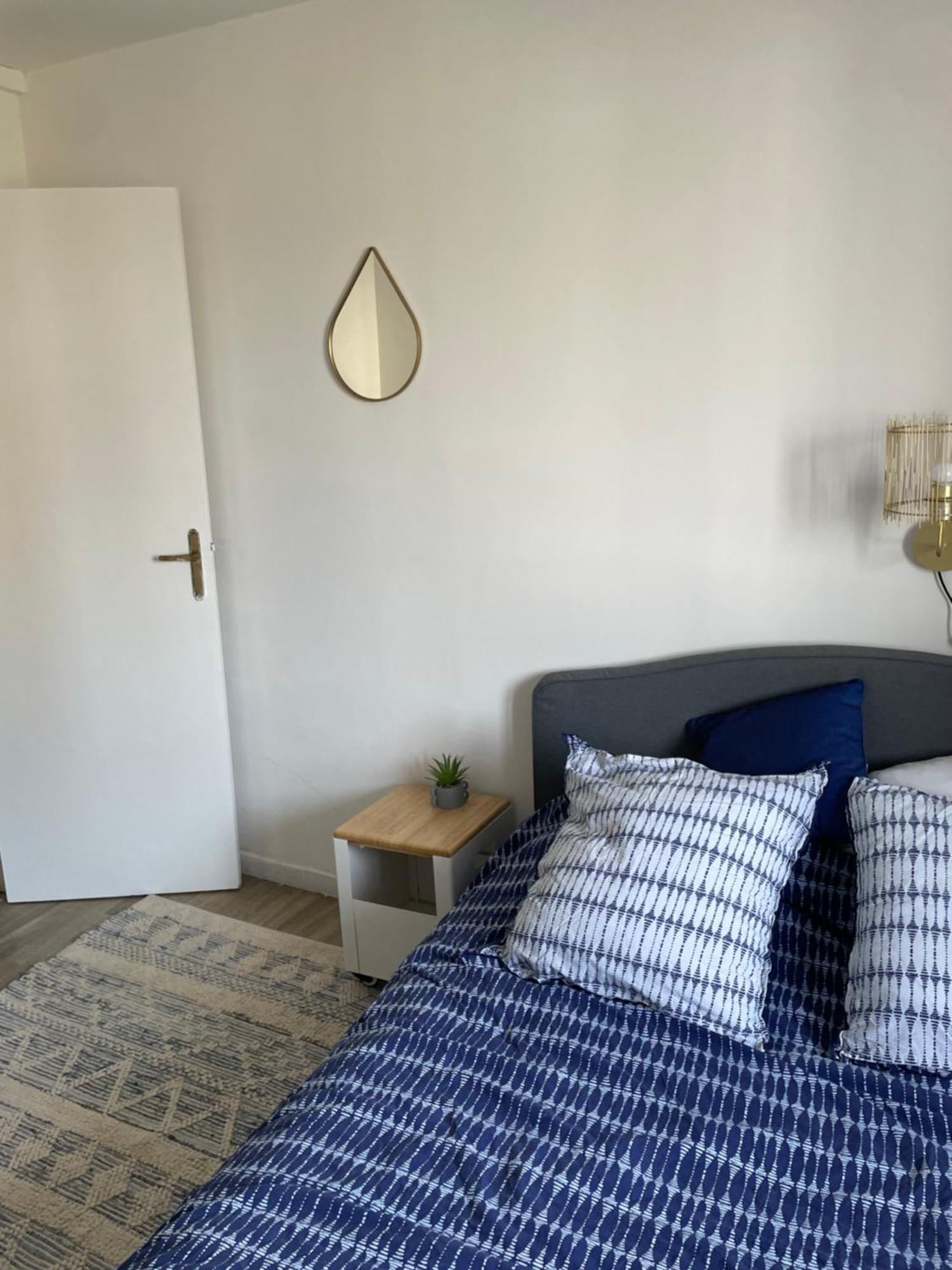 Bel Appartement Spacieux ,Convivial De 3 Chambres Avec Parking Prive Secure ก็อง ภายนอก รูปภาพ