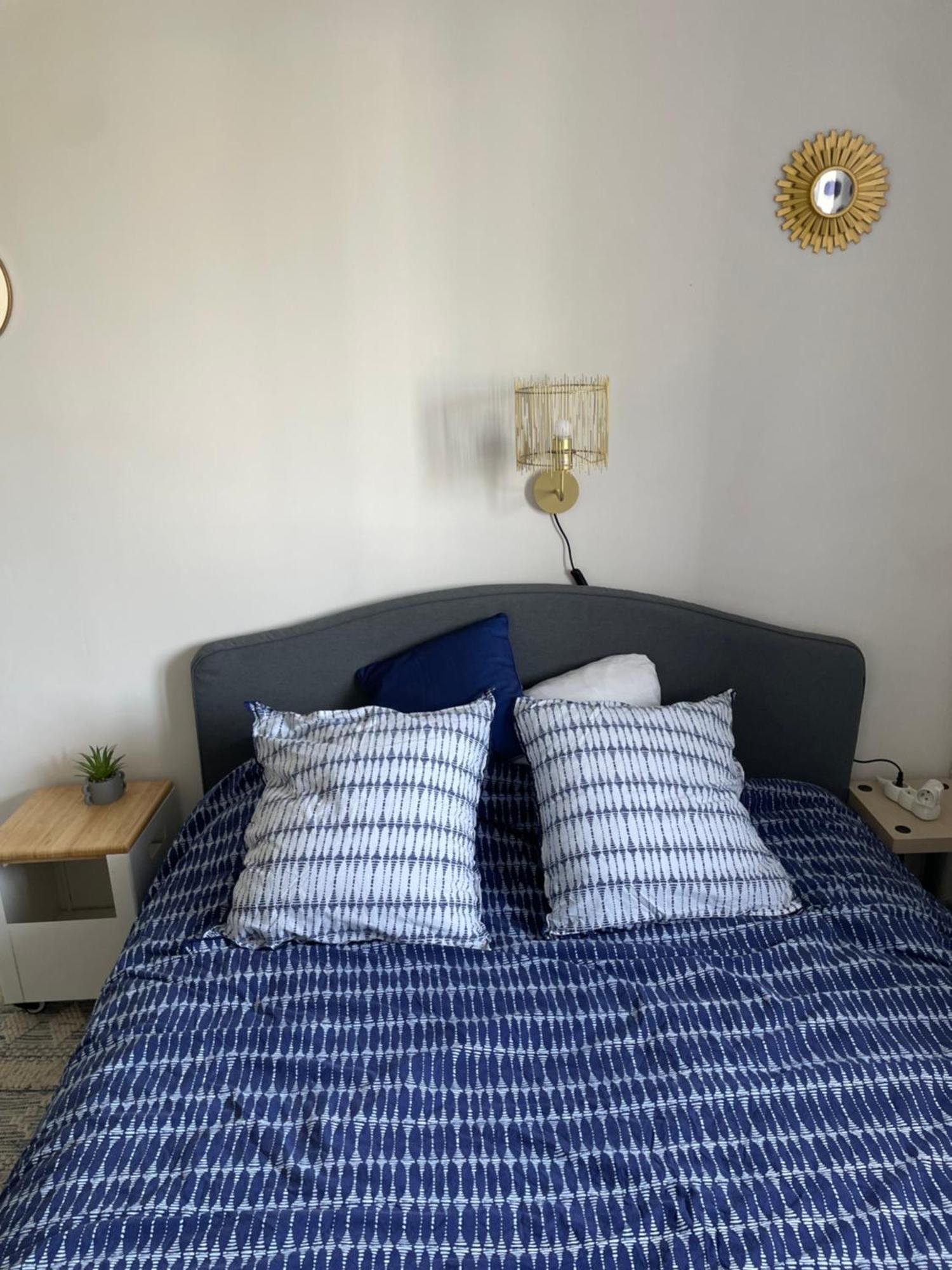 Bel Appartement Spacieux ,Convivial De 3 Chambres Avec Parking Prive Secure ก็อง ภายนอก รูปภาพ